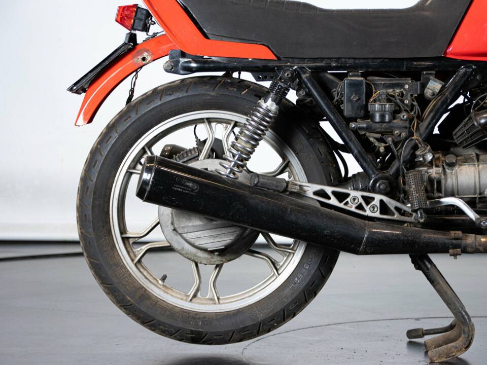 Image 48/49 de Moto Guzzi 850 LeMans (1981)