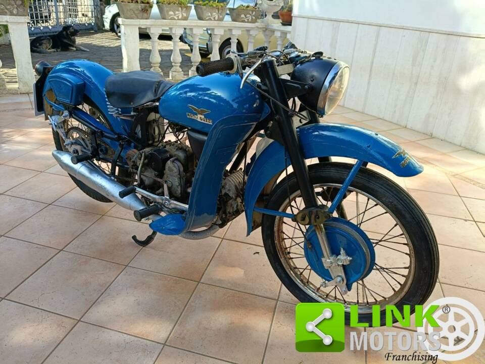 Image 9/10 de Moto Guzzi DUMMY (1952)