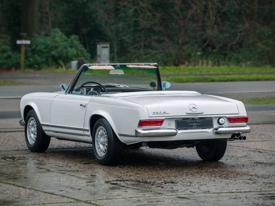 Imagen 13/26 de Mercedes-Benz 230 SL (1965)