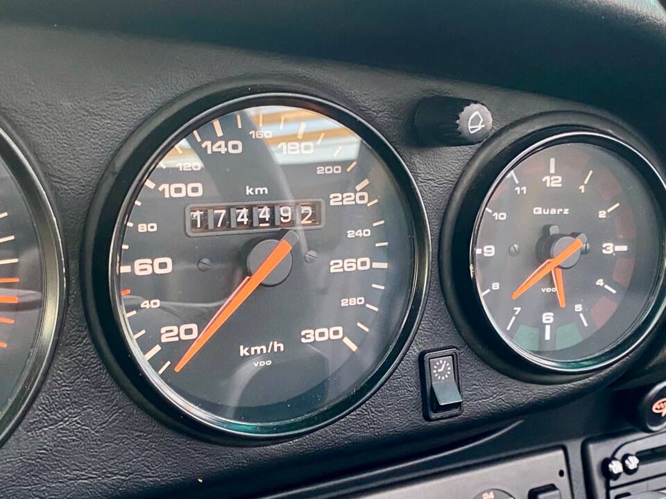 Bild 22/44 von Porsche 911 Carrera (1994)