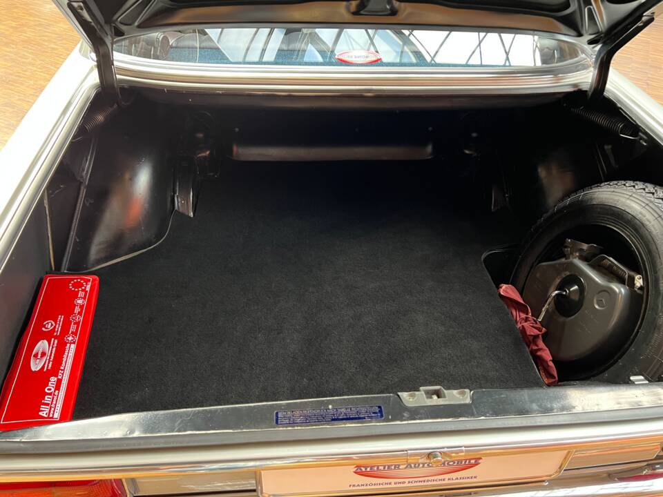 Image 27/41 de Mercedes-Benz 250 C (1970)