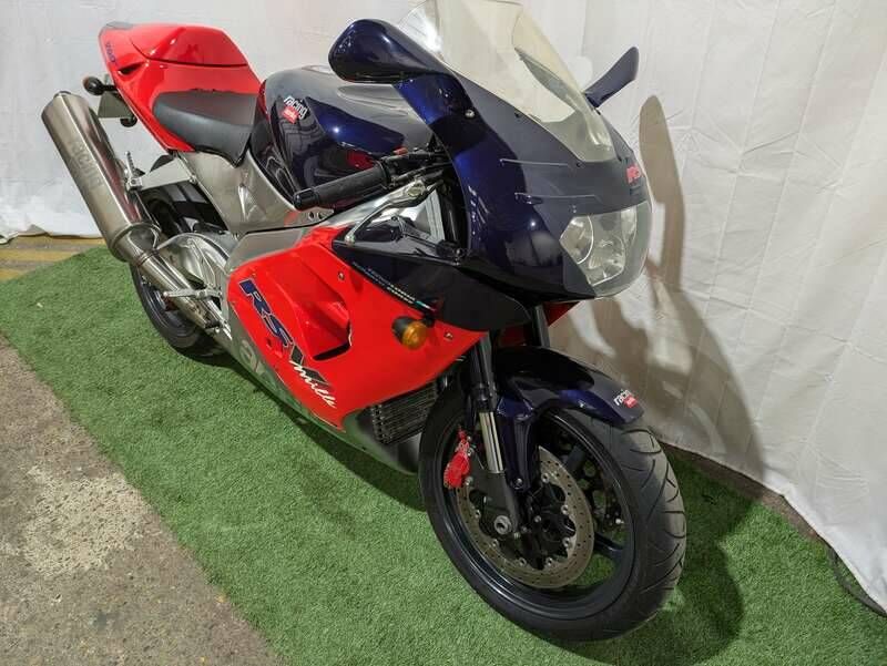 Image 13/19 of Aprilia DUMMY (1999)