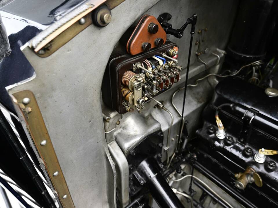 Bild 50/50 von Rolls-Royce 20/25 HP Sport Saloon (1933)