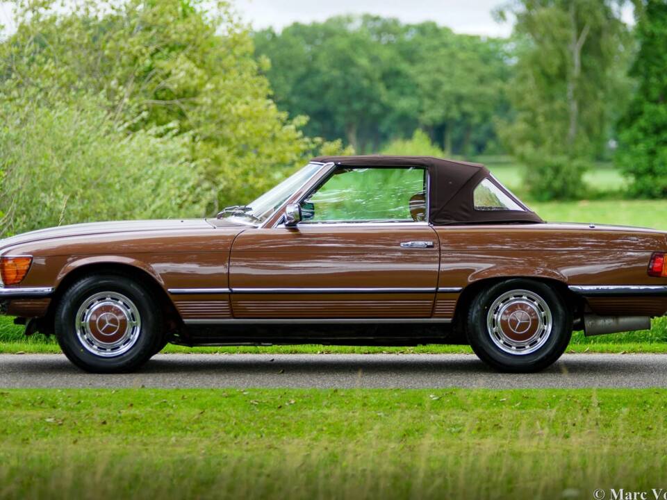 Bild 44/61 von Mercedes-Benz 450 SL (1977)