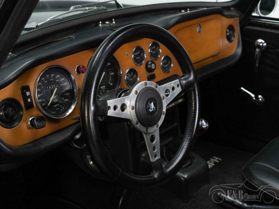 Imagen 7/19 de Triumph TR 6 (1971)