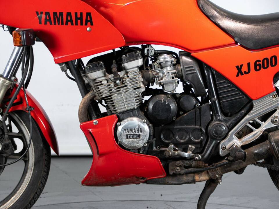 Image 19/50 of Yamaha XJ 600 (1984)
