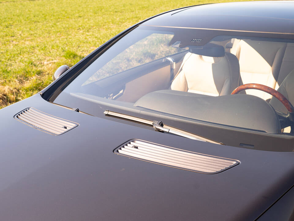 Image 22/67 of Mercedes-Benz CL 500 (2006)