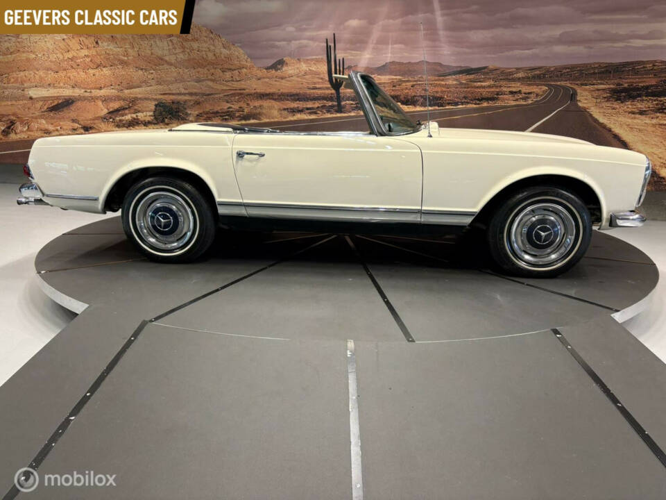 Immagine 33/50 di Mercedes-Benz 230 SL (1965)