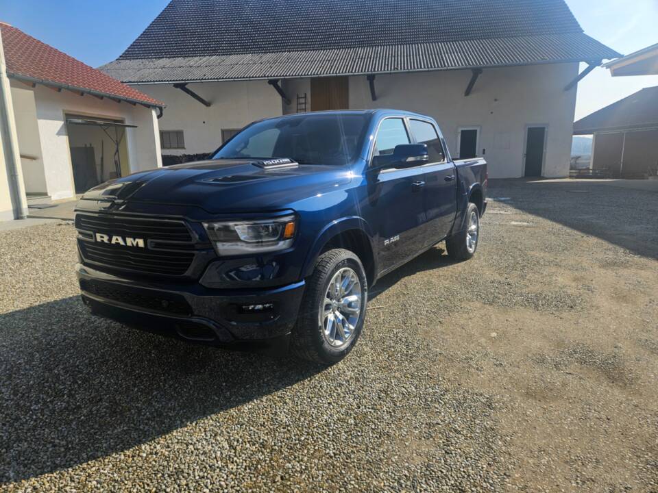 Image 8/69 of Dodge Ram 1500 (2022)