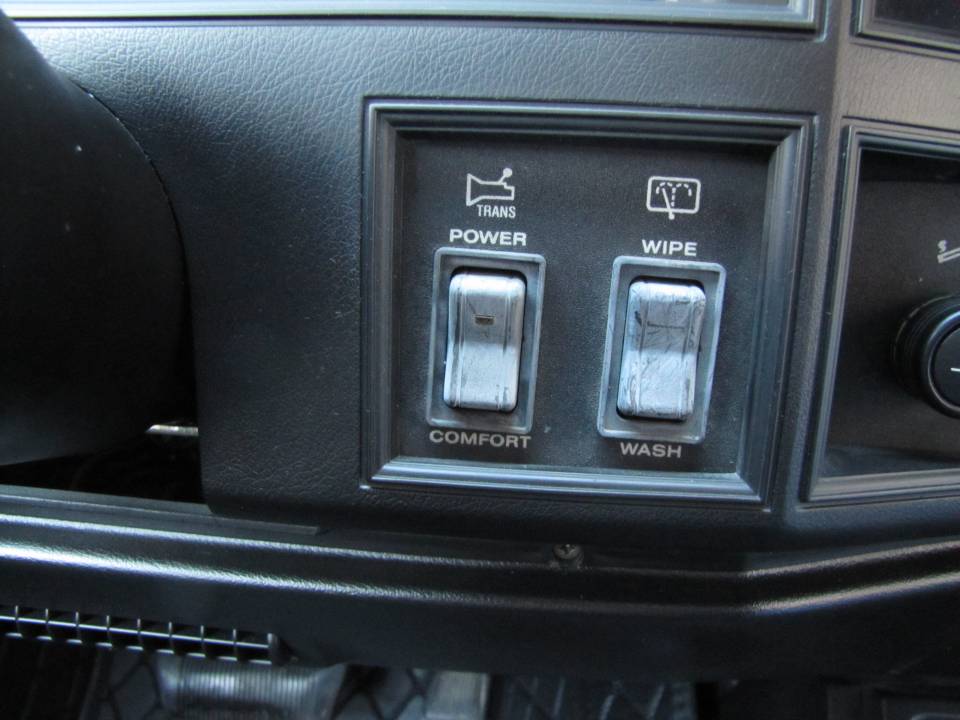 Image 30/30 of Jeep Cherokee (1990)