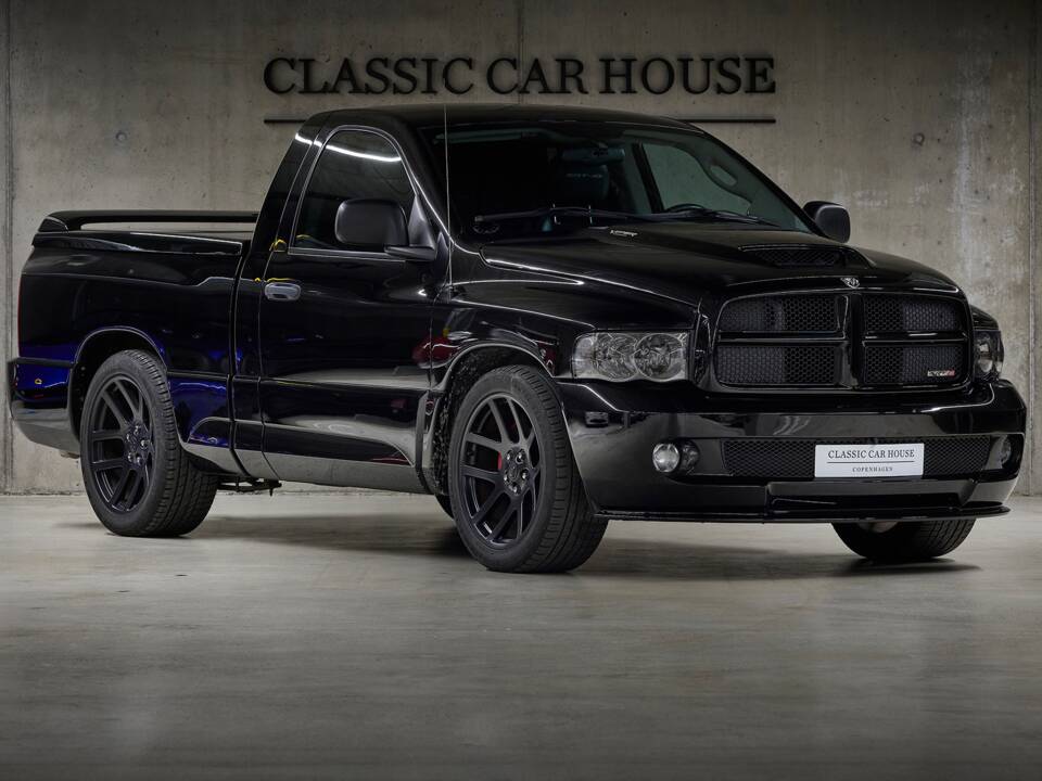 Immagine 11/100 di Dodge Ram SRT 10 (2006)