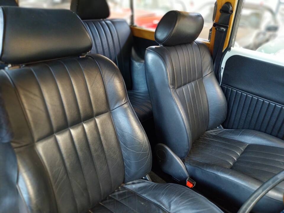 Immagine 4/29 di Morris Minor 1000 Traveller (1968)