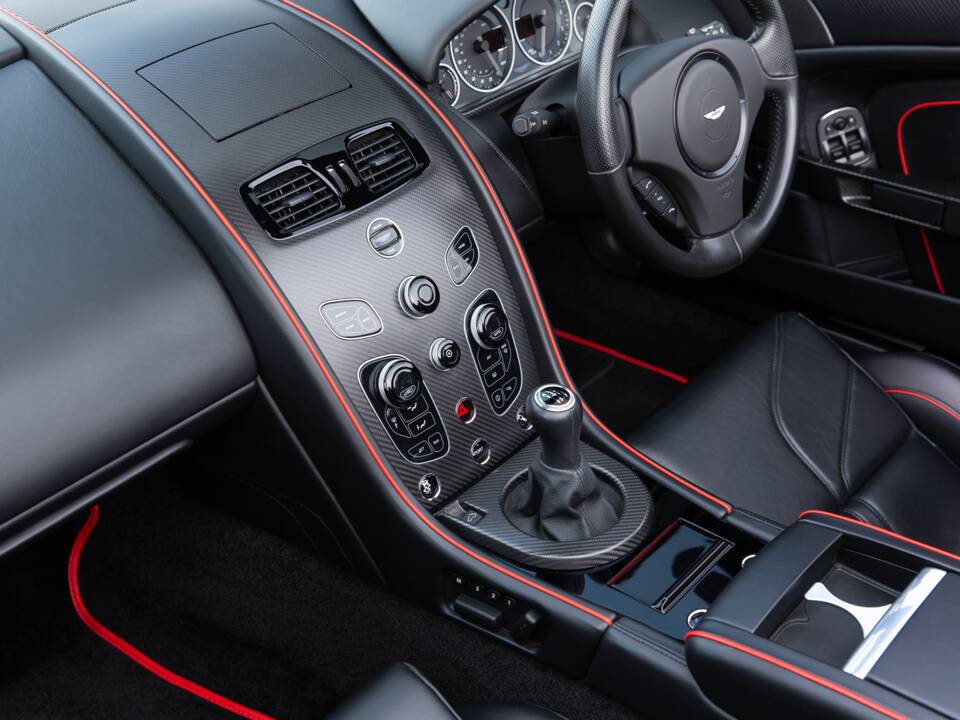 Bild 55/85 von Aston Martin V12 Vantage AMR Roadster (2018)