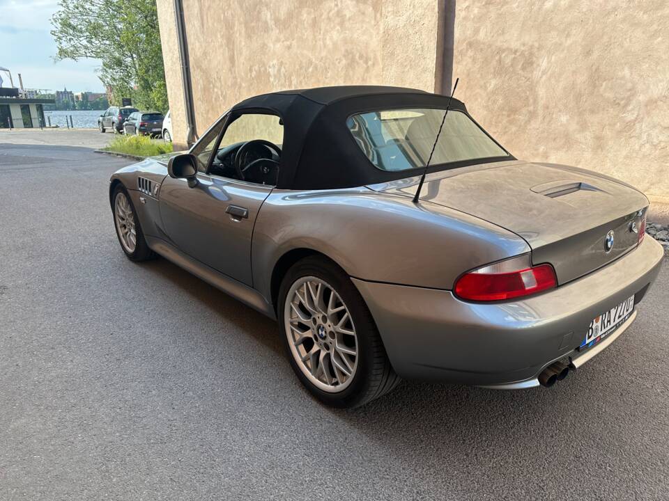 Bild 17/49 von BMW Z3 2.2i (2001)