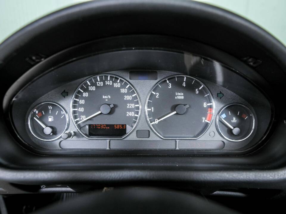 Image 21/50 of BMW Z3 1.8 (2001)