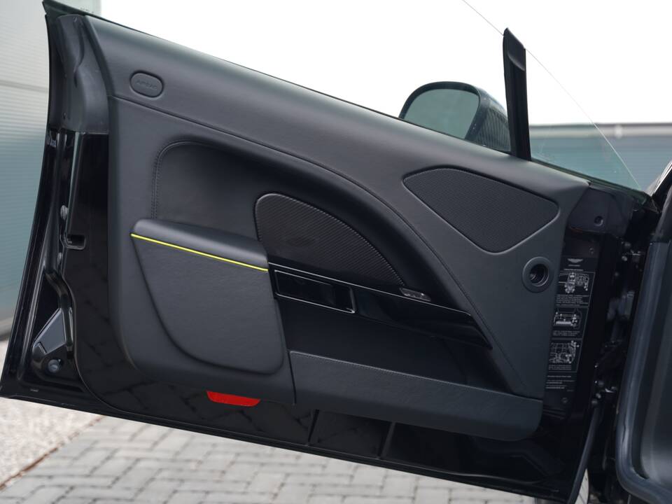 Image 15/50 of Aston Martin Rapide AMR (2019)