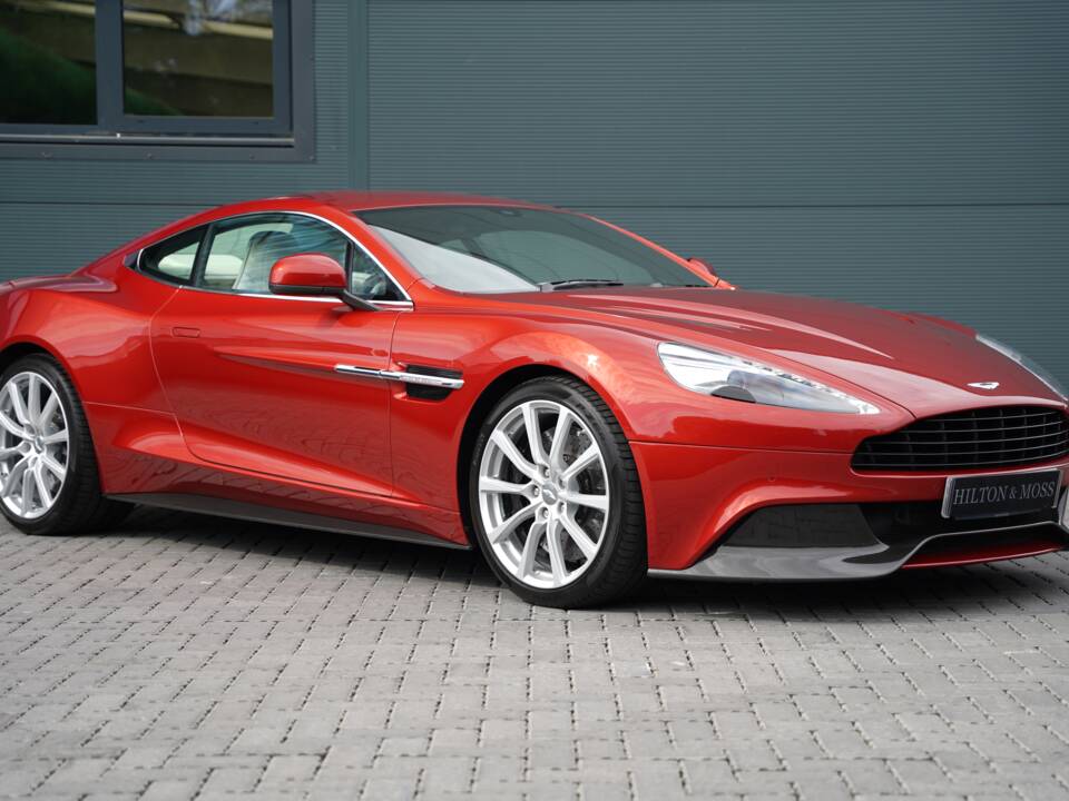 Bild 1/50 von Aston Martin Vanquish (2013)