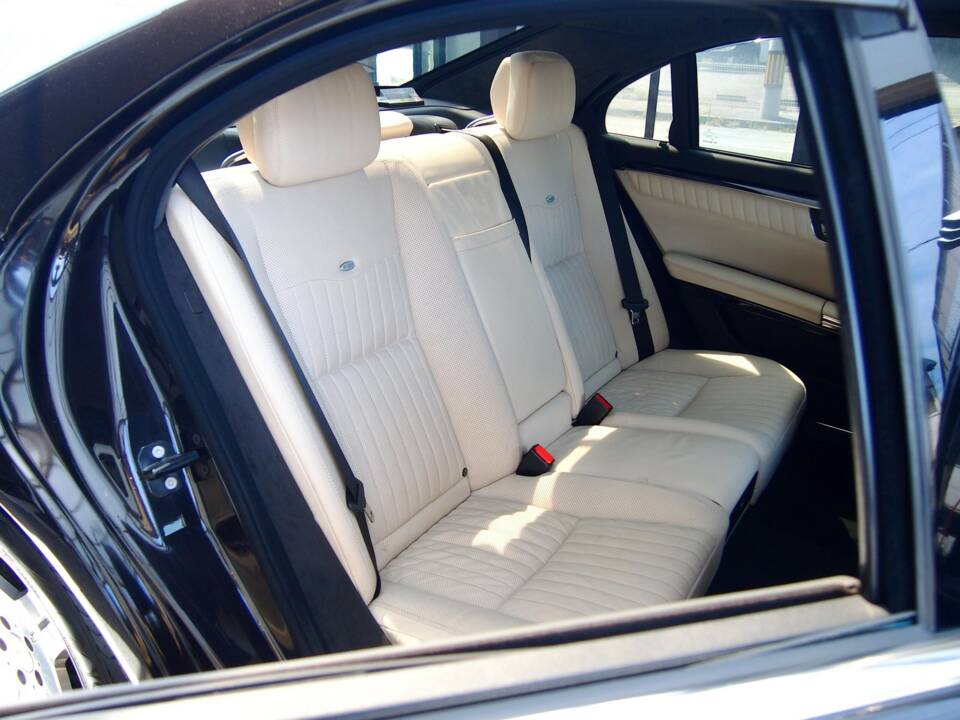 Bild 22/35 von Mercedes-Benz S 600 L (2008)