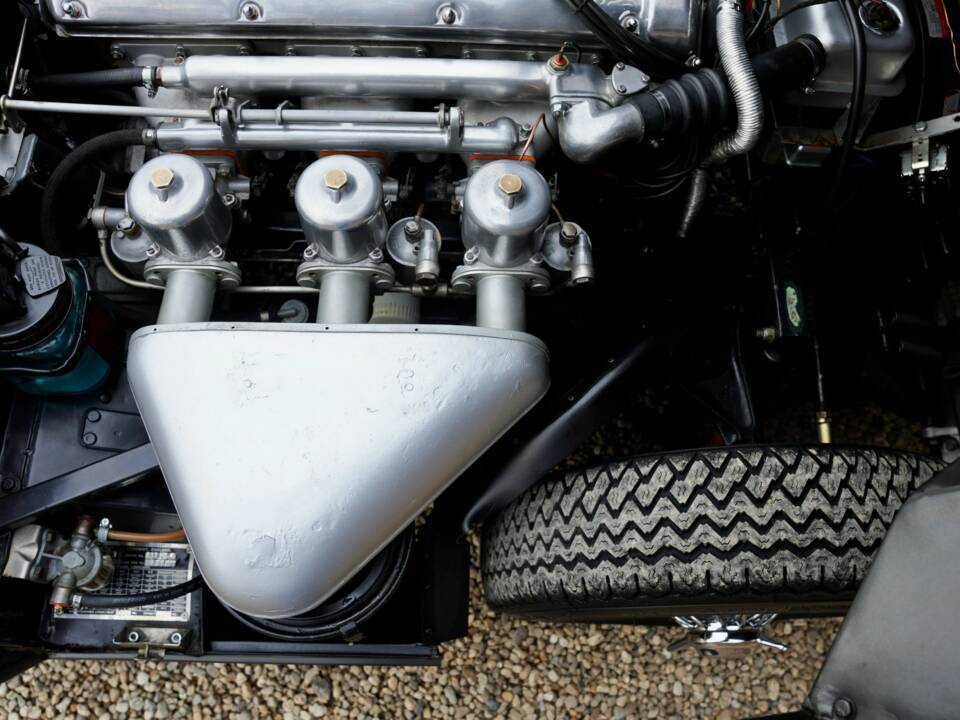 Immagine 35/50 di Jaguar E-Type 3.8 (1961)