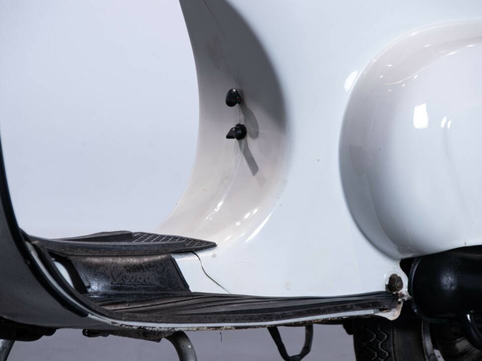 Image 14/50 of Piaggio Vespa 50 Special (1972)