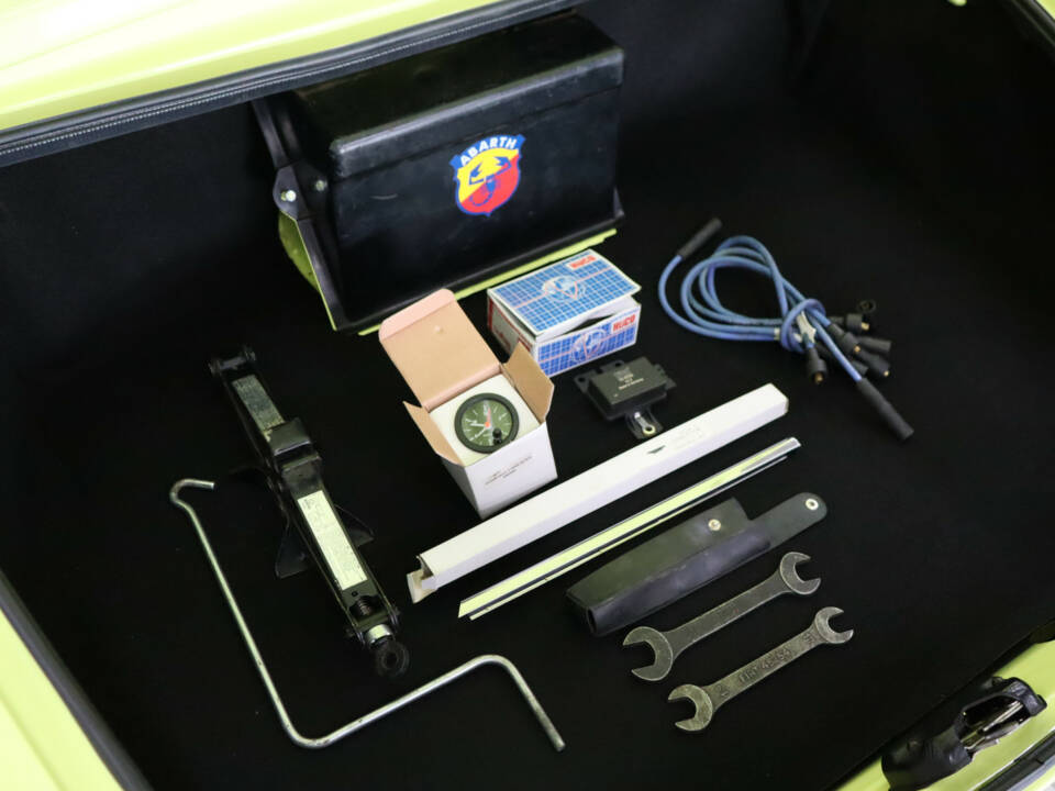 Immagine 16/50 di FIAT 124 Spider CS1 (1975)
