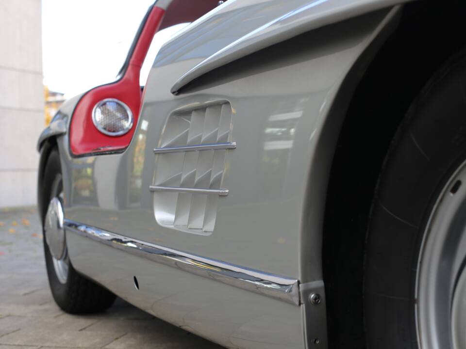 Image 14/37 of Mercedes-Benz 300 SL "Gullwing" (1954)