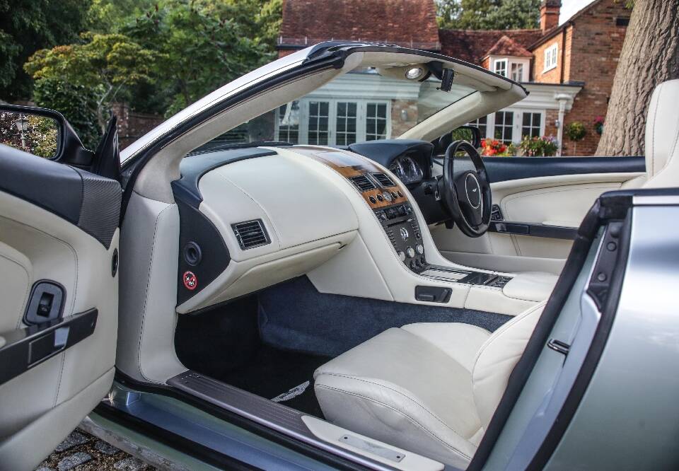 Bild 3/30 von Aston Martin DB 9 Volante (2006)