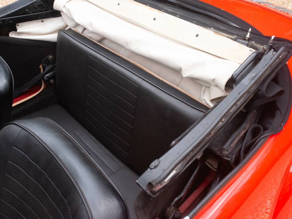 Image 49/50 de Volkswagen Karmann Ghia 1600 (1972)