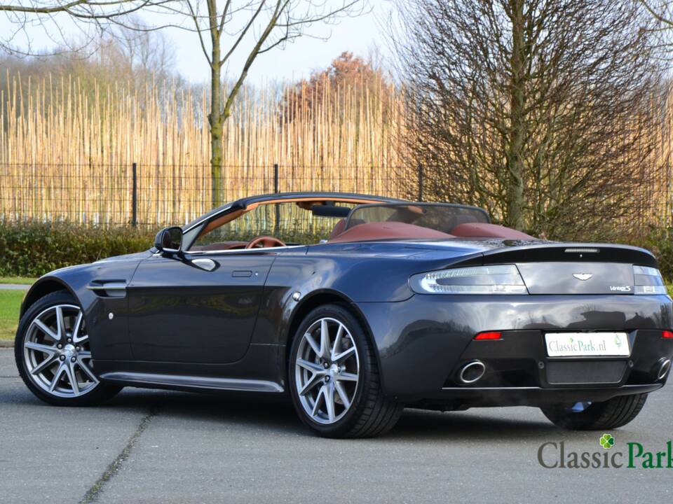 Bild 3/50 von Aston Martin V8 Vantage S (2013)