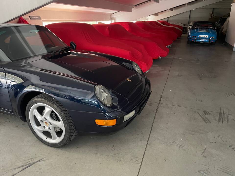 Image 5/8 of Porsche 911 Carrera (1996)