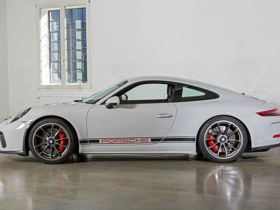 Image 4/25 de Porsche 911 GT3 Touring (2018)