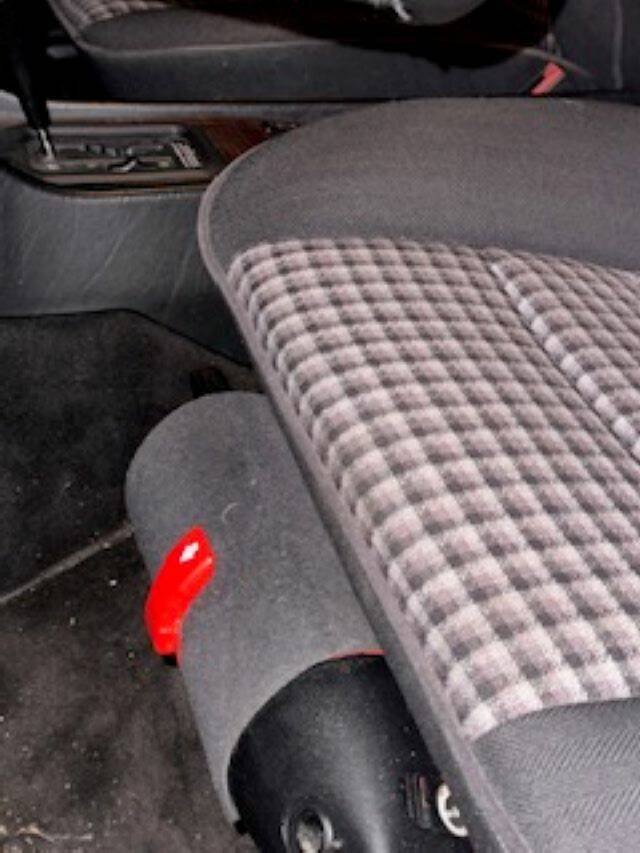 Afbeelding 60/74 van Mercedes-Benz 220 TE (1993)