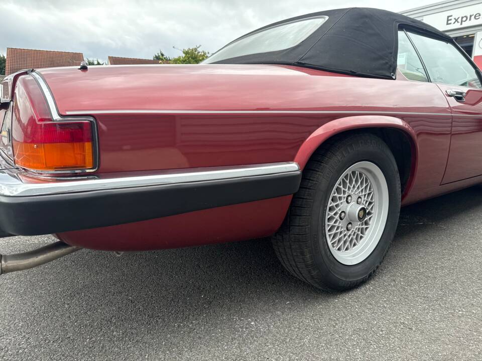 Image 61/64 of Jaguar XJ-S Convertible (1989)