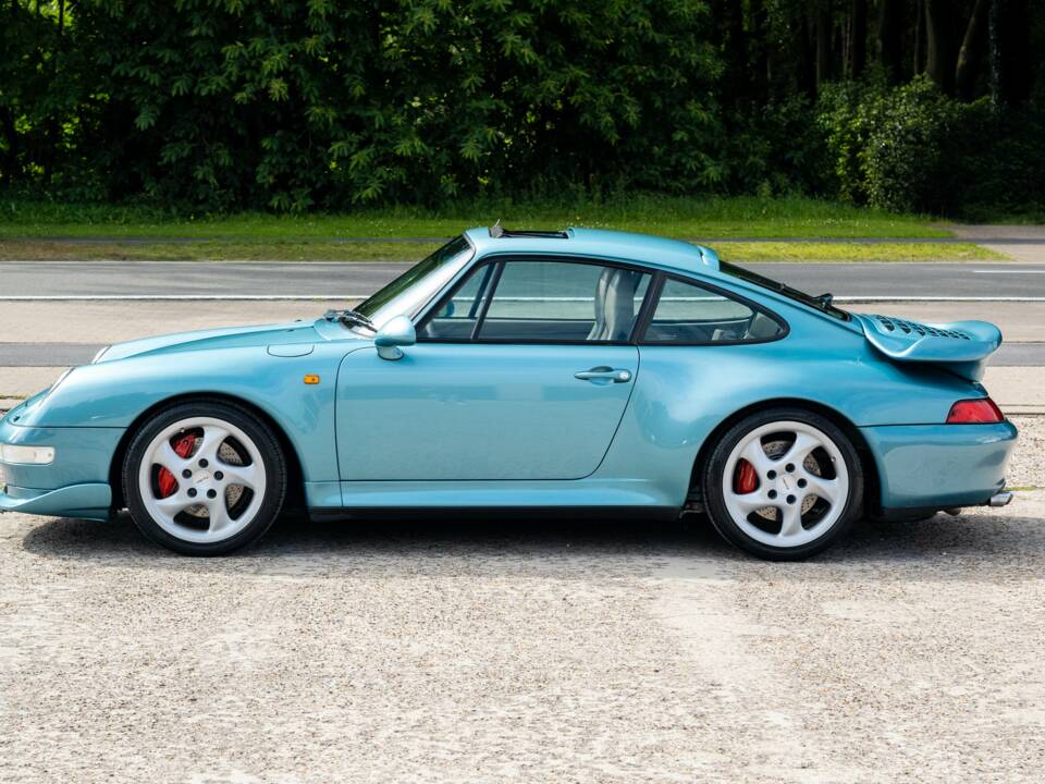 Immagine 10/31 di Porsche 911 Turbo (1997)