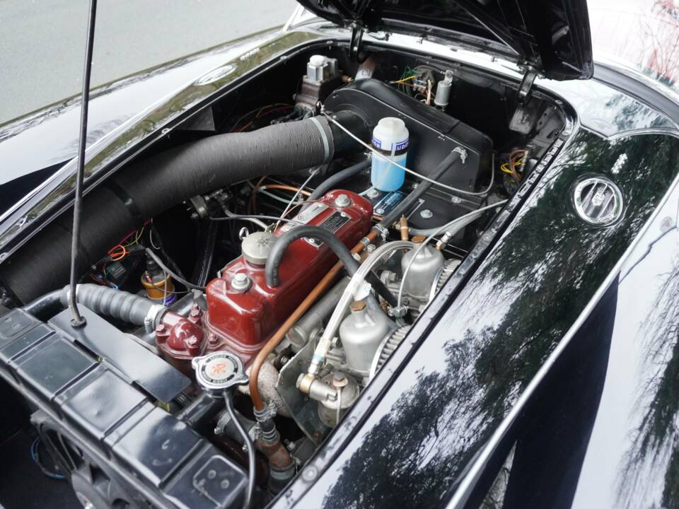 Image 14/19 of MG MGA 1600 (1959)