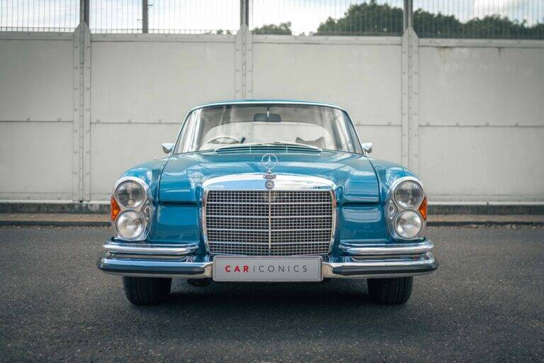 Image 5/54 of Mercedes-Benz 280 SE 3,5 (1968)