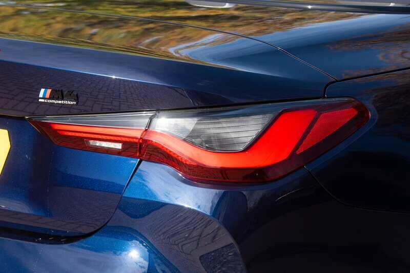 Bild 42/50 von BMW M4 Competition (2022)