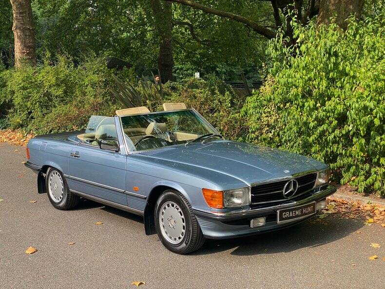 Afbeelding 29/50 van Mercedes-Benz 500 SL (1989)