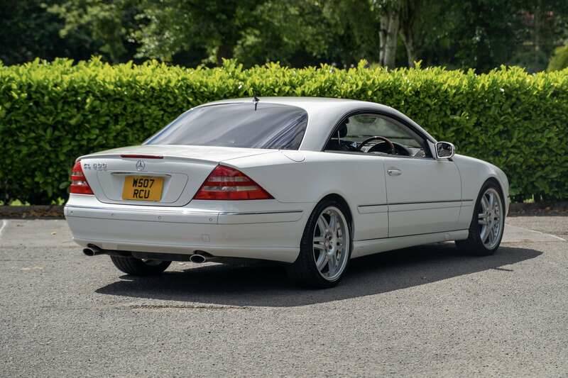 Bild 10/41 von Mercedes-Benz CL 500 (2000)