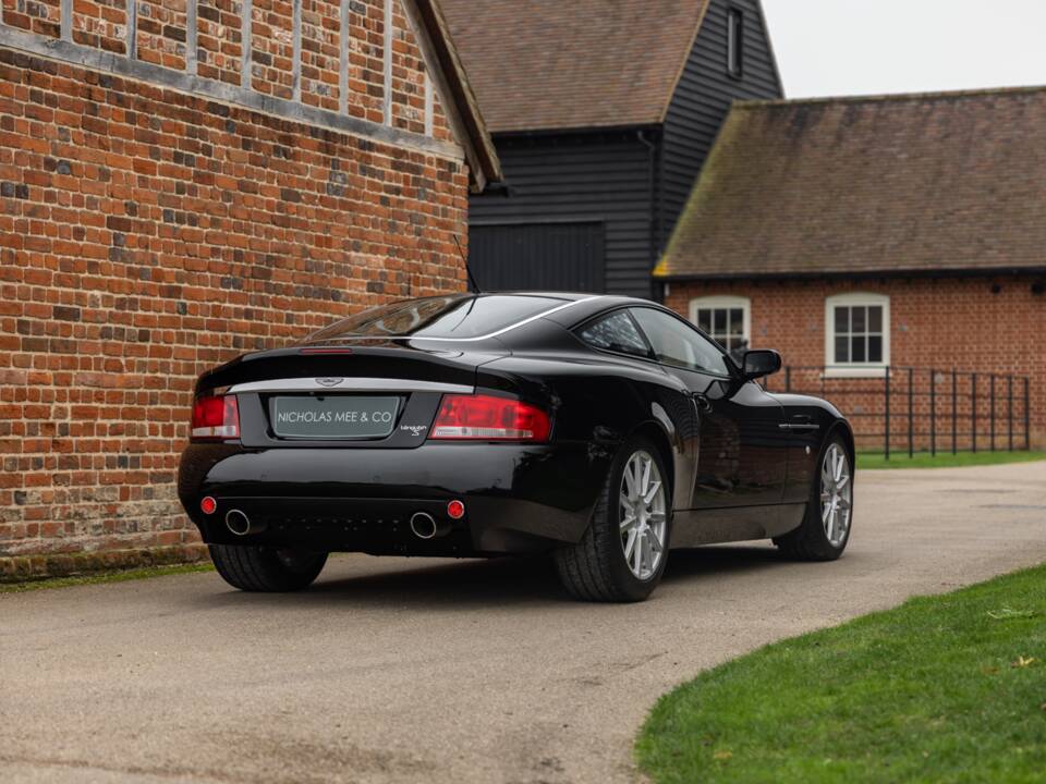 Bild 47/49 von Aston Martin V12 Vanquish S (2007)