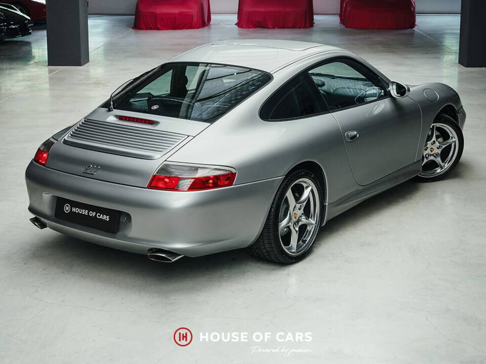 Imagen 7/23 de Porsche 911 Carrera "40 Jahre 911" (2003)