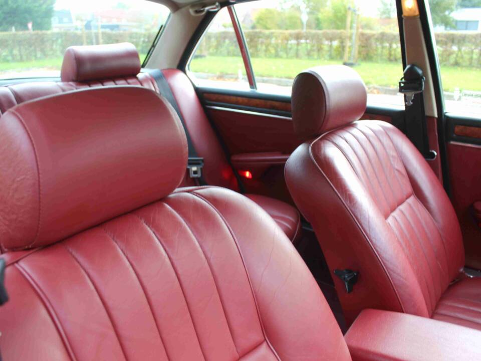 Bild 46/68 von Jaguar XJ 6 4.2 (1985)