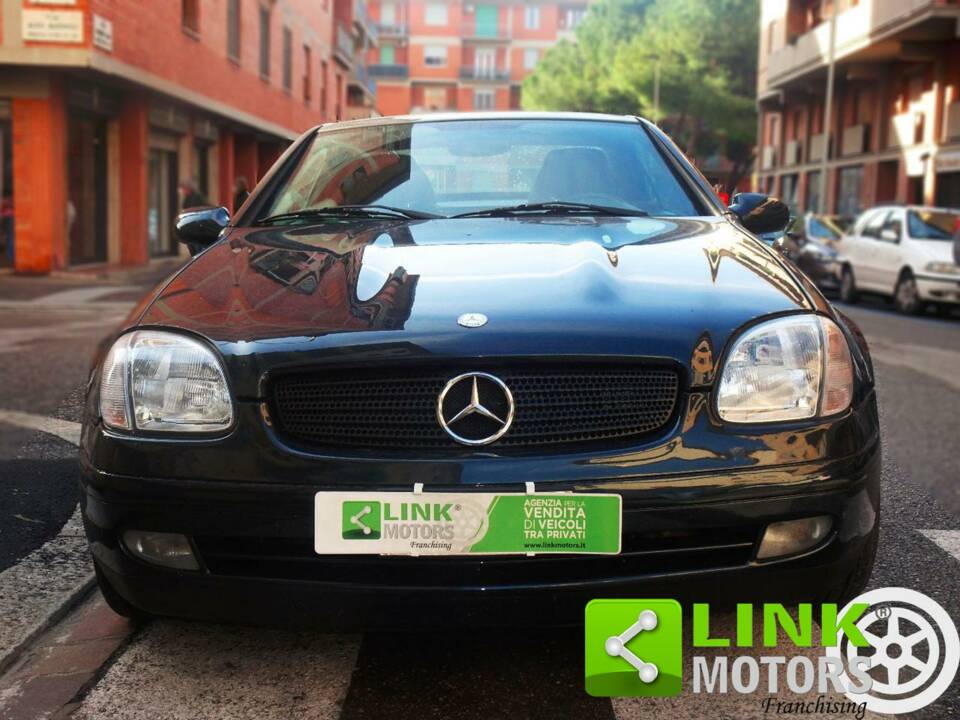 Image 2/10 of Mercedes-Benz SLK 200 Kompressor (1998)