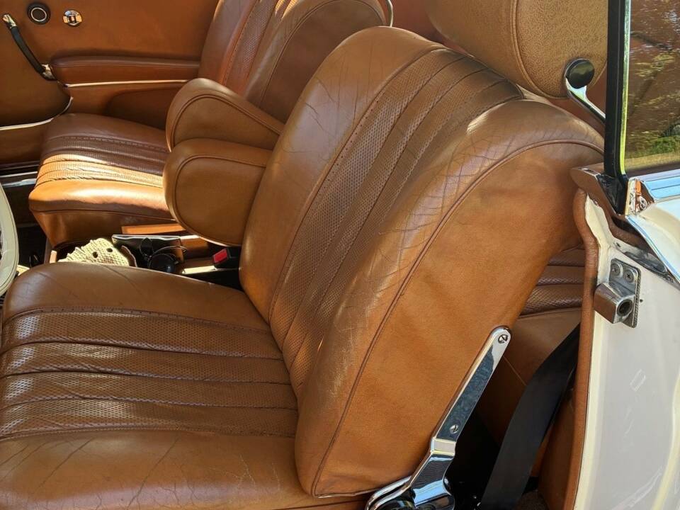 Image 9/19 of Mercedes-Benz 250 SE (1965)