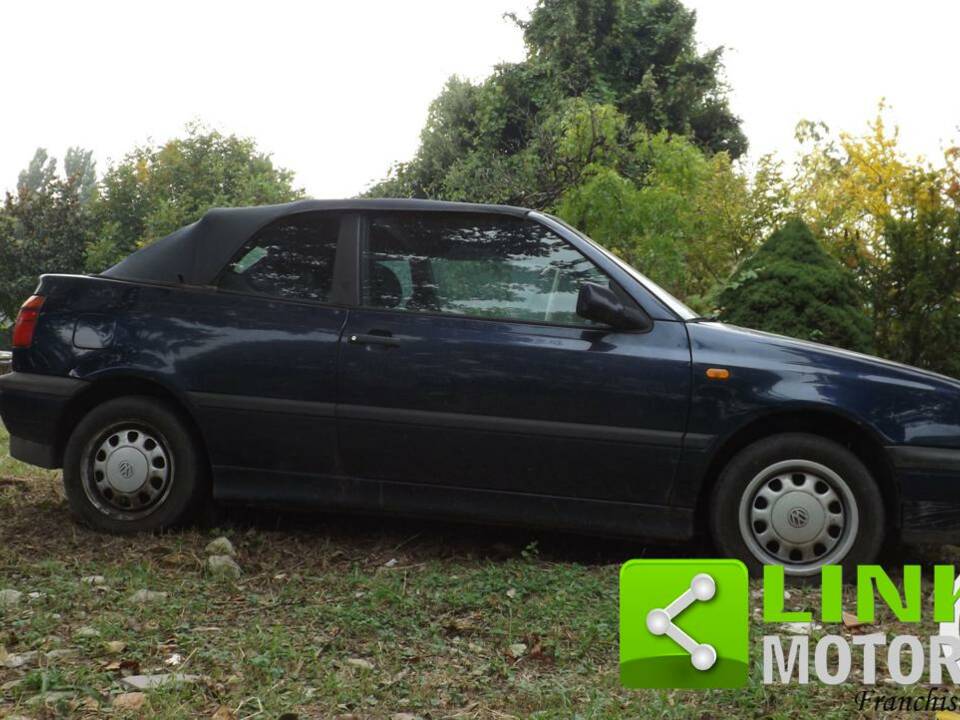 Imagen 10/10 de Volkswagen Golf III Cabrio 1.6 (1996)