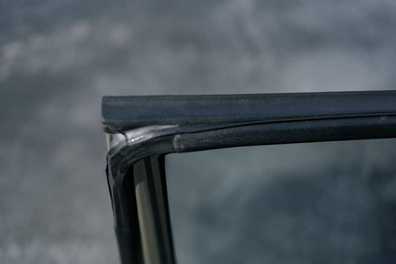 Image 48/69 de Mercedes-Benz 190 E 2.3-16 (1988)