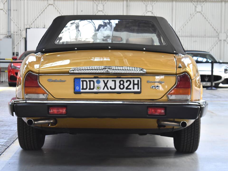Image 6/47 of Daimler Sovereign 4.2 (1982)