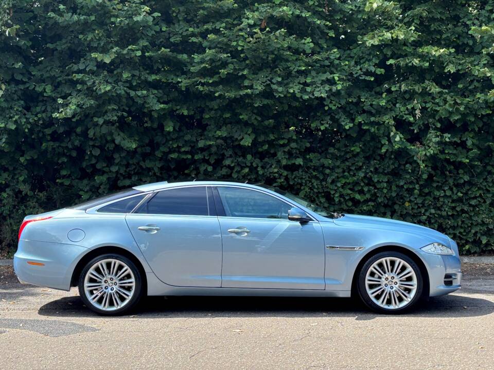 Image 1/50 of Jaguar XJ 5.0 (2011)