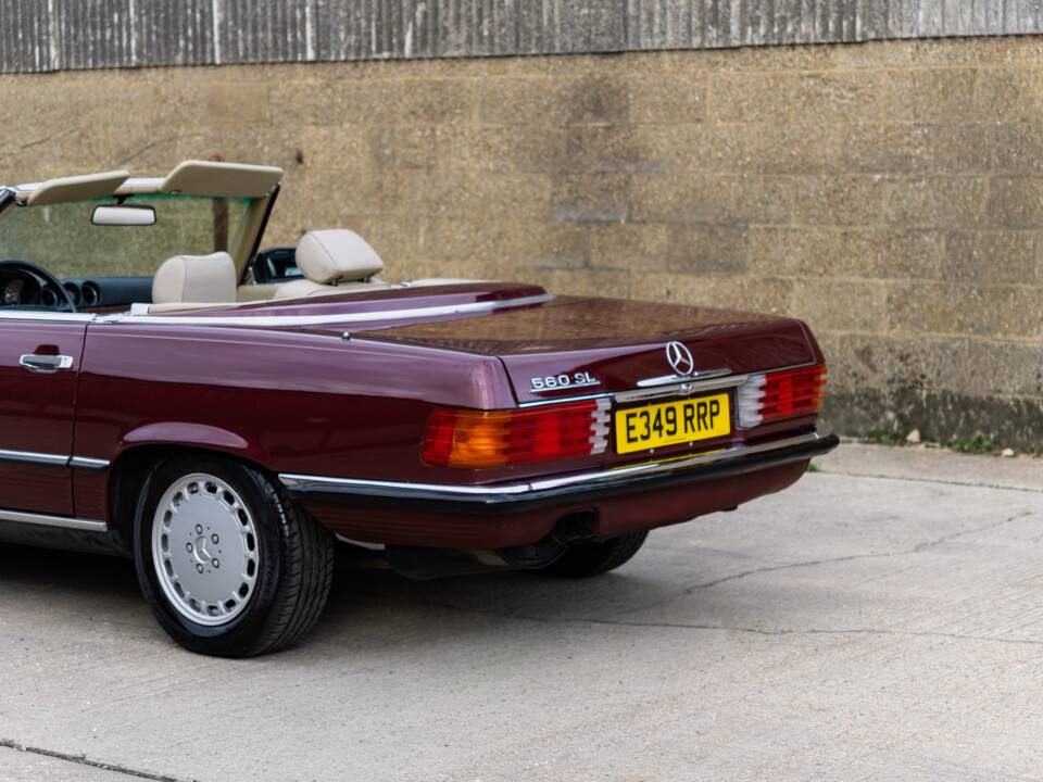 Immagine 8/21 di Mercedes-Benz 560 SL (1988)