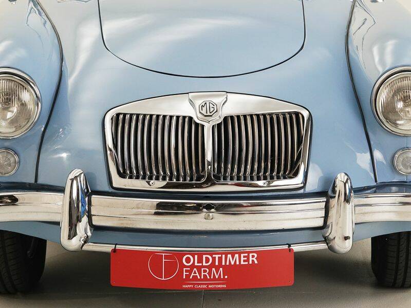 Image 14/15 of MG MGA 1500 (1957)